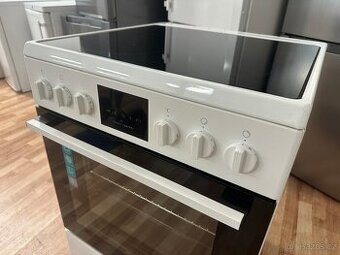 Sklokeramický sporák Gorenje (217)