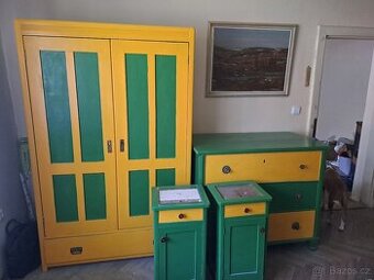 Skříň, kostn (komoda/truhla) , 2x noční stolek