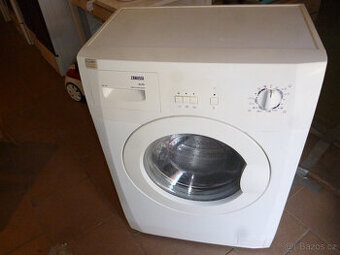 pračka zanussi A+, na 5 kg, 1000 ot.,hloubka jen 40cm