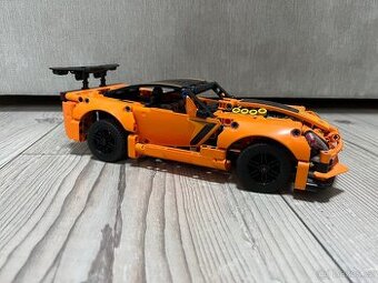 LEGO Technic 42093 Chevrolet Corvette ZR1 - 1