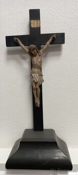 Starý dřevěný kříž