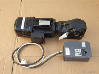 Elektromotor s převodovkou a frekvenčním měničem. 750W 50-55