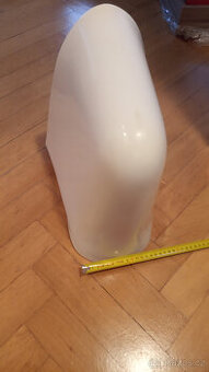 Keramický kryt sifonu-polonoha