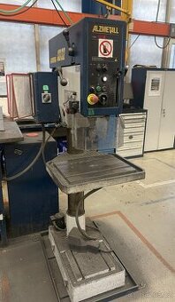 Vrtačka sloupová AB 32