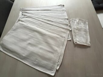 Prostírání z damašku