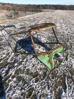 Kabina a ochranný rám zetor 25