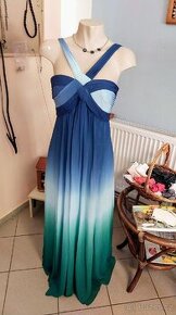 Překrásné nové, vyzývavé šaty zn. Laura Scott v. 42