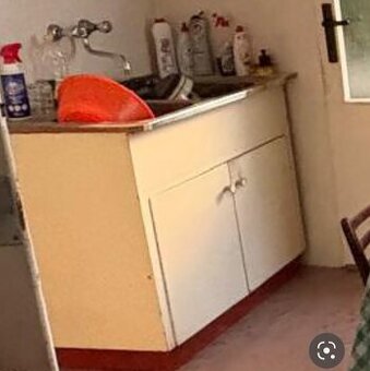 Mycí pult s nerez dřezem