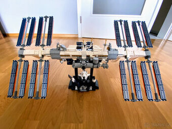 LEGO Ideas 21321 Mezinárodní vesmírná stanice – složené, s n