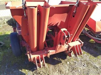 Dvouřádkový sazeč brambor, miskový,na předklíčenou sadbu