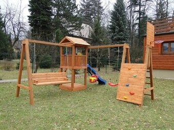 DĚTSKÉ HŘIŠTĚ - SMONTOVANÉ - NATŘENÉ