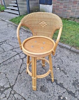 Prodám barové židle (2ks) - dřevo, ratan
