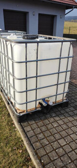 IBC nádrž na vodu 1000l