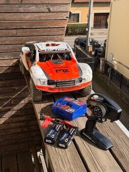 Traxxas UDR +2 baterie / nabíječka