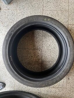 Goodyear 235/40 R19