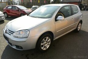 PRODÁM Volkswagen Golf V1.4i16v 165tis km - 1