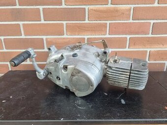Jawa pionýr motor