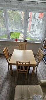 IKEA jídelní stůl masiv + 4 židle