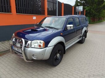 Nissan Navara Double-Cab 2.5 TD 140000 km