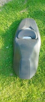 Yamaha x-max sedlo