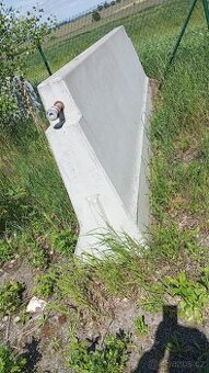 Betonové svodidla panely