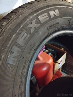 Prodám pneu Nexen 215/70r15 C - 1