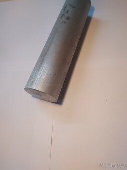 Hliník tyč pr. 70x195mm