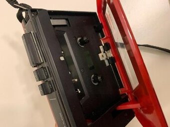 Dobrý den prodám vše krásně funguje Retro Walkman Sony WM-22