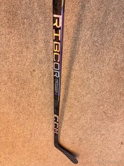 HOKEJKA CCM TRIGGER 9