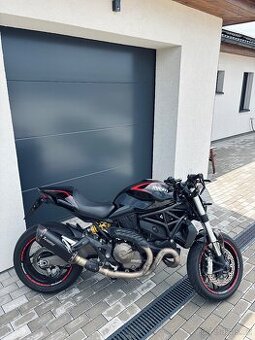 Ducati Monster 821