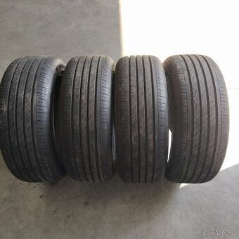 215/50/18 92V