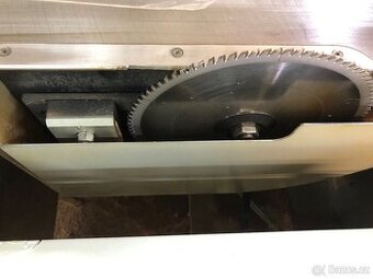 Formátovací pila PF 300L