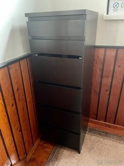 Komoda se šperkovnicí Malm