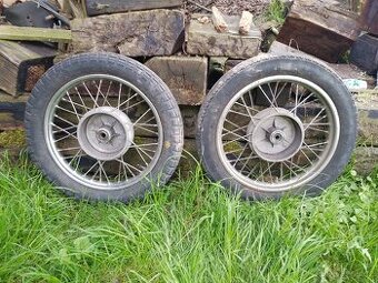 Vyměním kola na motocykl Jawa 250/559 za 175/450 deluxe