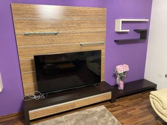 Obývací stěna Zebrano