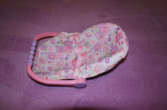 Autosedačka pro panenky