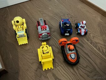 Tlapkova patrola - (vozidlo + panacek)