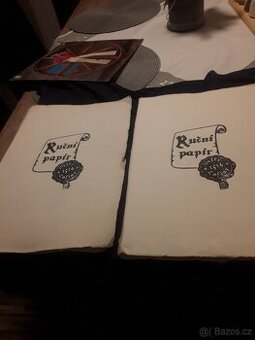 2 kusy baleni rucne vyrobeneho luxusniho papiru,obalky