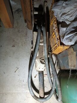 Hydraulické bourací kladivo