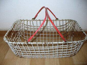 retro nákupní košíky