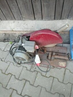 Rozbrušovačka na kov a beton