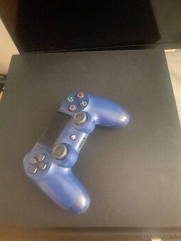 Ps4 pro 1tb plus hry
