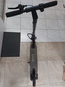 Elektrokoloběžka Escooter E5, 250 W, nabíječka