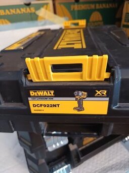 DeWALT kufry