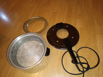 Remoska s rukojedí velká