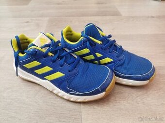Chlapecká sportovní obuv Adidas