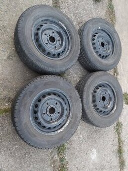 Sada kol na letních pneu na Ford Transit 235/65 R16