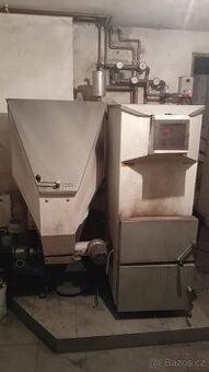 Automatický kotel Benekov Ling 25