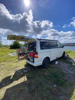 VW Transporter T5 bus 8 míst 1.9 tdi 85kw camper