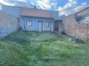 Dům na prodej k renovaci v Lanžhotě